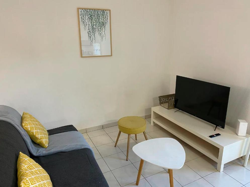 Superbe T2 Avec Parking Prive Apartment Agen Exterior photo